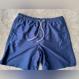 Banana Republic (Factory) navy swim trunks. Size L. Excellent preowned condition